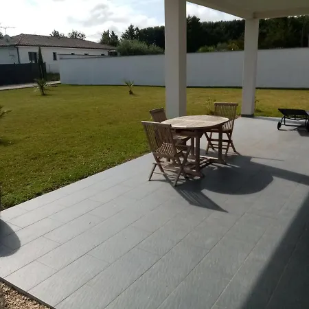 Un Air De Campagne Bed & Breakfast Montauban
