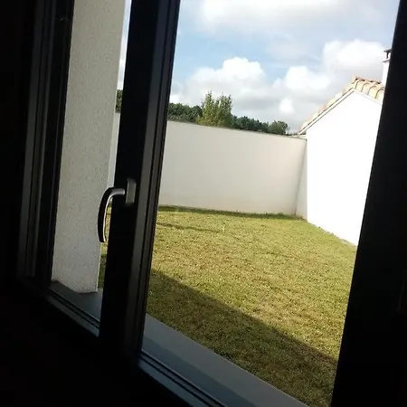 Oda ve Kahvaltı Un Air De Campagne Montauban