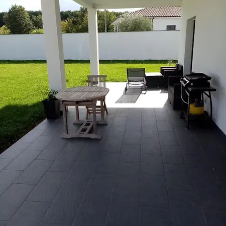 Oda ve Kahvaltı Un Air De Campagne *