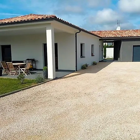 Oda ve Kahvaltı Un Air De Campagne *